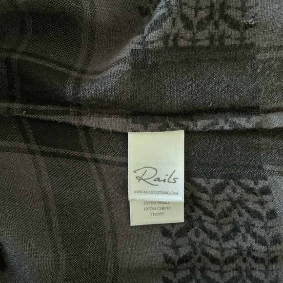 Rails Lily Onyx Jacquard Blouse - Picture 8 of 11